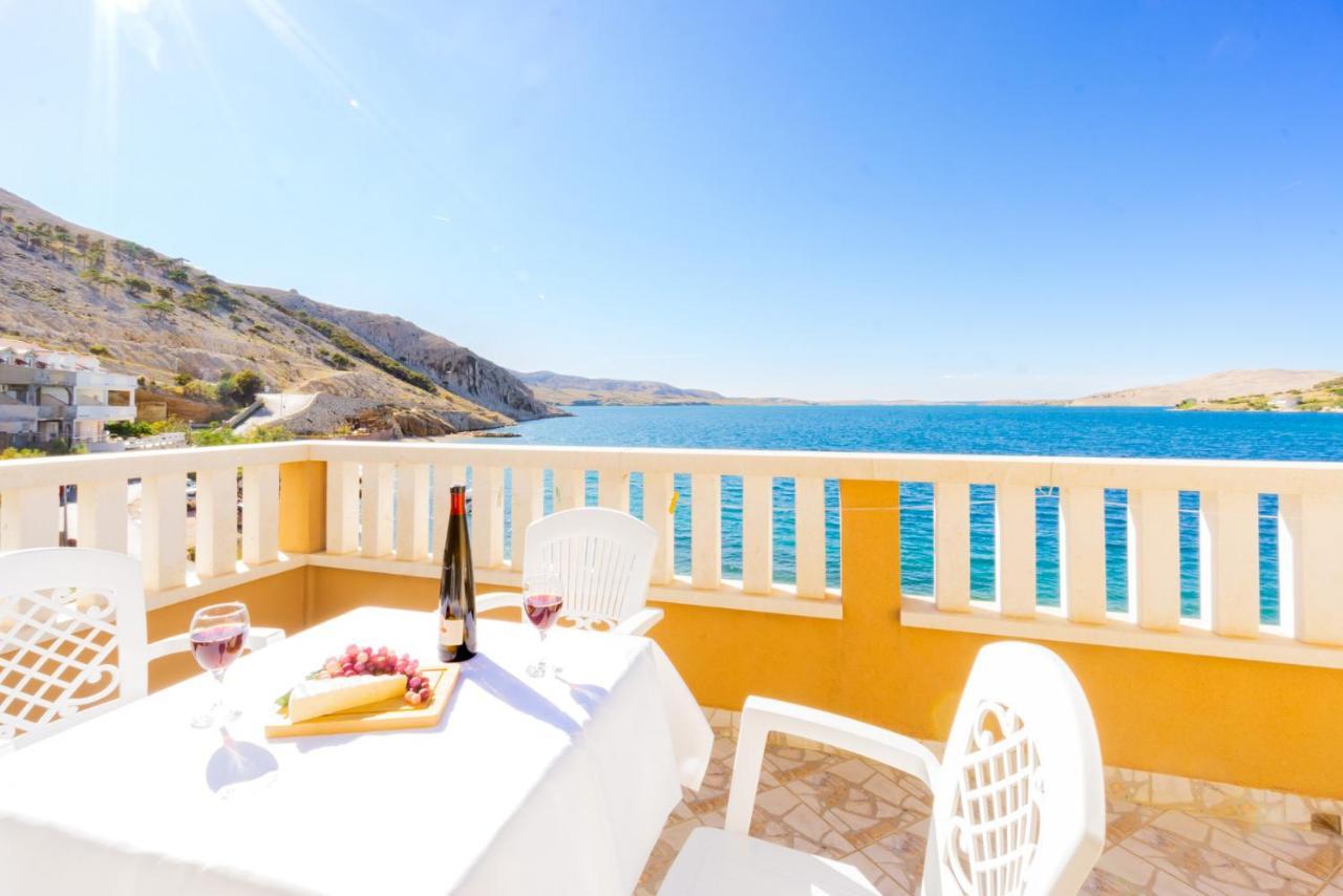 Kustic At The Beach Metajna Exterior photo